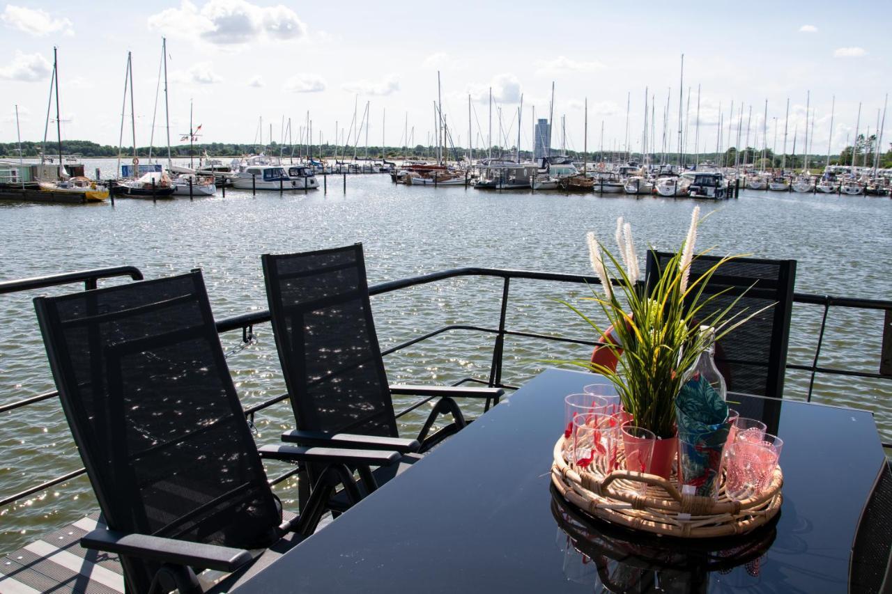 Island-Dreams Hausboot Cecilie Lägenhet Schleswig Exteriör bild