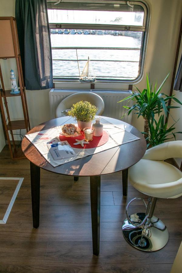 Island-Dreams Hausboot Cecilie Lägenhet Schleswig Exteriör bild